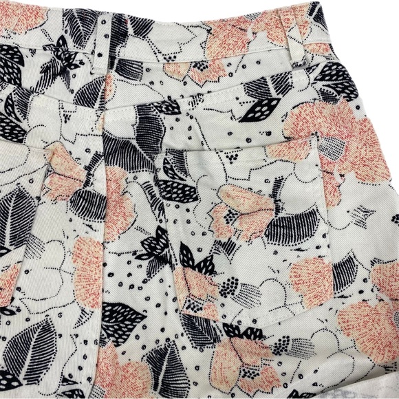 BDG Floral Patterned Mom Style Denim Shorts - Picture 4 of 6